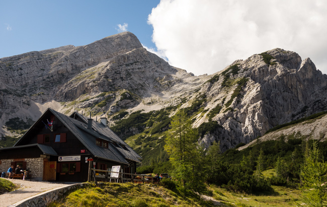 Die Poštarski dom in den Julischen Alpen zählt zu meinen Lieblingshütten.