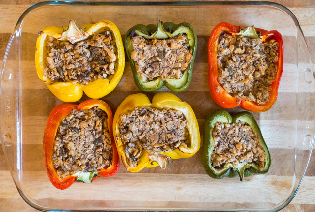 Gefüllte Paprika aus dem Ofen - ganz einfach und vegan