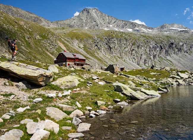 Das Arthur-von-Schmidt-Haus in der Ankogelgruppe. (Foto: Christof Herrmann, 2013)