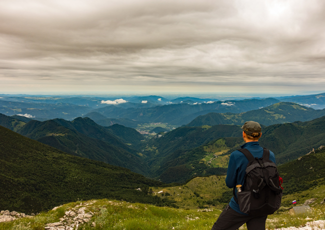 Meine Alpenüberquerung von Salzburg nach Triest 2019: "Vom Globoko-Pass sieht man an den meisten Tagen das Mittelmeer am Horizont schimmern."