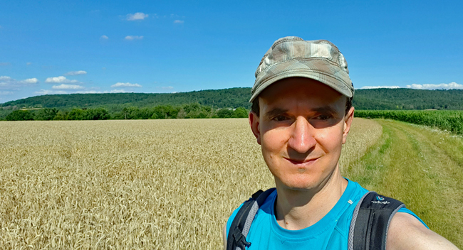 Durch Wald und Flur im Naturpark Haßberge. (Foto: Christof Herrmann, 2020)