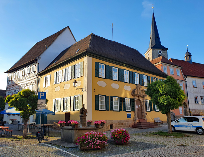 Seßlach besitzt ein perfekt erhaltenes mittelalterliches Stadtbild und wird auch das oberfränkische Rothenburg genannt (nur ohne Touristenmassen). (Foto: Christof Herrmann, 2020)