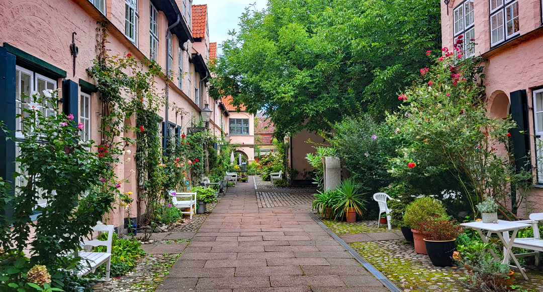 In der Lübecker Altstadt haben sich über 100 Gänge und Höfe erhalten. (Foto: Christof Herrmann, 2022)