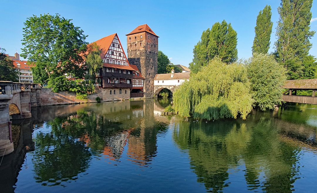 Maxbrücke, Weinstadel, Wasserturm und Henkersteg in der Nürnberger Altstadt. (Foto: Christof Herrmann, 2021)